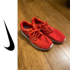 Nike Nike Roshe shoes Sz. 10.5